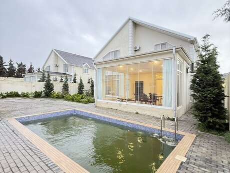 5 otaqlı həyət evi/bağ evi - Şüvəlan q. - 320 m²