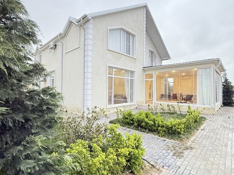 5 otaqlı həyət evi/bağ evi - Şüvəlan q. - 320 m²