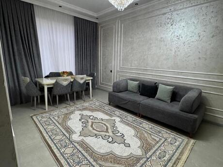 5 otaqlı həyət evi/bağ evi - Novxanı q. - 180 m²