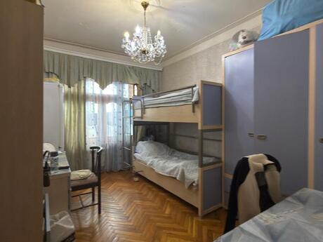5 otaqlı köhnə tikili - Azadlıq Prospekti m. - 130 m²