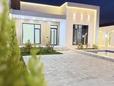 4 otaqlı həyət evi/bağ evi - Şüvəlan q. - 155 m²