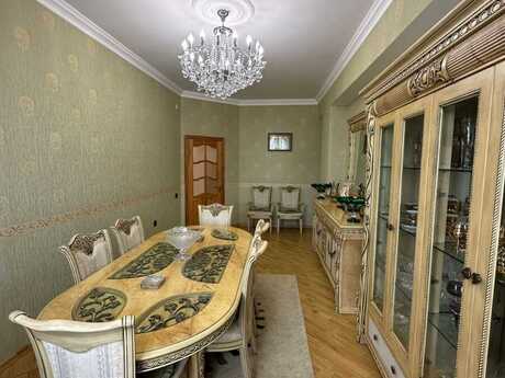 4 otaqlı yeni tikili - İnşaatçılar m. - 120 m²