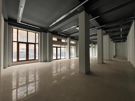 Obyekt - Ağ şəhər q. - 480 m²