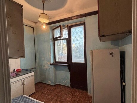 1 otaqlı köhnə tikili - Həzi Aslanov m. - 40 m²