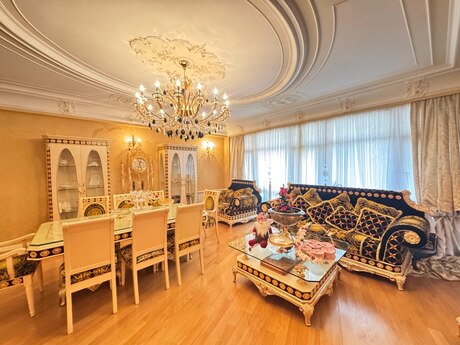 4 otaqlı yeni tikili - 28 May m. - 217 m²
