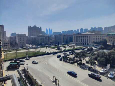 2 otaqlı köhnə tikili - Nizami m. - 70 m²