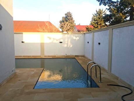 4 otaqlı həyət evi/bağ evi - Mərdəkan q. - 150 m²