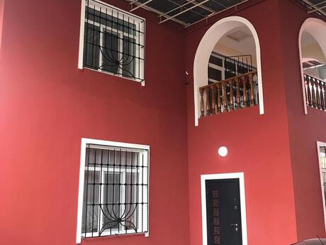 5 otaqlı həyət evi/bağ evi - Gənclik m. - 200 m²
