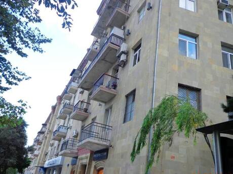 1 otaqlı köhnə tikili - Elmlər Akademiyası m. - 40 m²