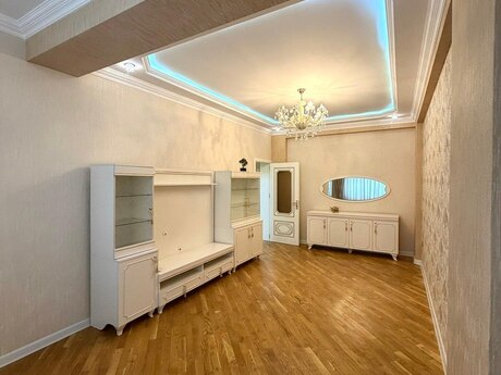 Elan №6032389 - Bakı, İnşaatçılar m., 3 otaqlı, 76 m², 9/19 mərtəbə