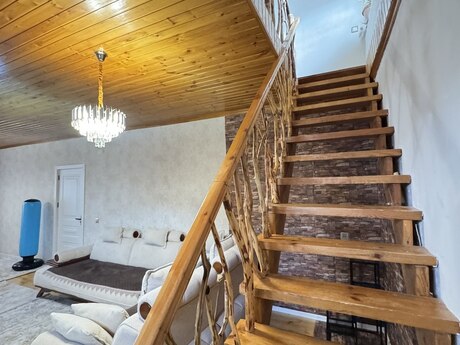 6 otaqlı həyət evi/bağ evi - Hövsan q. - 180 m²