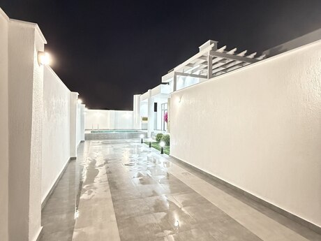 4 otaqlı həyət evi/bağ evi - Mərdəkan q. - 155 m²
