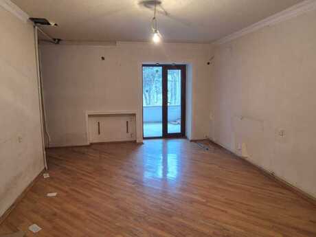 Elan №6032502 - Bakı, Yasamal r., 3 otaqlı, 80 m², 3/5 mərtəbə