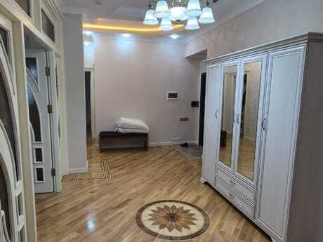 4 otaqlı yeni tikili - 28 May m. - 200 m²