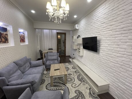 2 otaqlı yeni tikili - Şah İsmayıl Xətai m. - 67 m²
