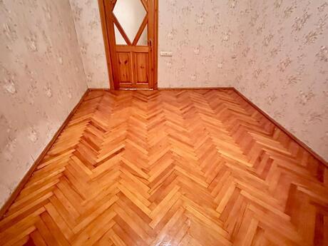 2 otaqlı köhnə tikili - Azadlıq Prospekti m. - 65 m²