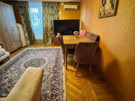2 otaqlı köhnə tikili - 28 May m. - 61 m²