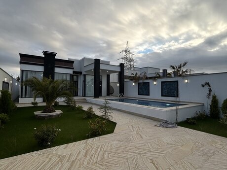 4 otaqlı həyət evi/bağ evi - Şüvəlan q. - 170 m²