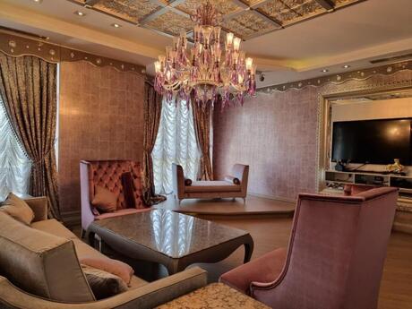 4 otaqlı yeni tikili - Nizami m. - 239 m²