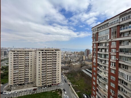 4 otaqlı yeni tikili - Elmlər Akademiyası m. - 185 m²
