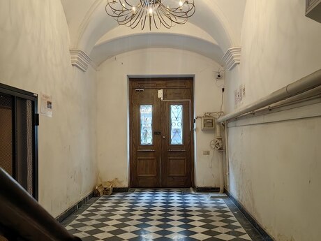 4 otaqlı köhnə tikili - Sahil m. - 130 m²