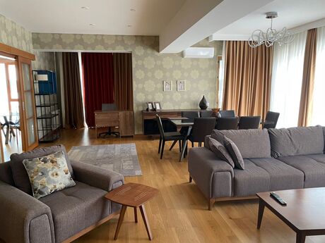 3 otaqlı yeni tikili - Şah İsmayıl Xətai m. - 180 m²