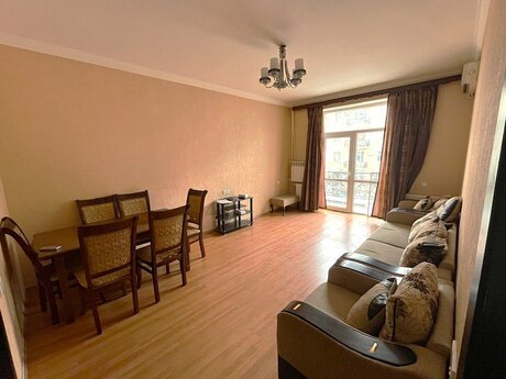 2 otaqlı köhnə tikili - Şah İsmayıl Xətai m. - 70 m²