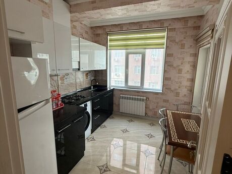 2 otaqlı yeni tikili - Şah İsmayıl Xətai m. - 95 m²