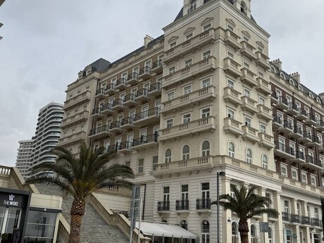 3 otaqlı yeni tikili - Ağ şəhər q. - 112.4 m²
