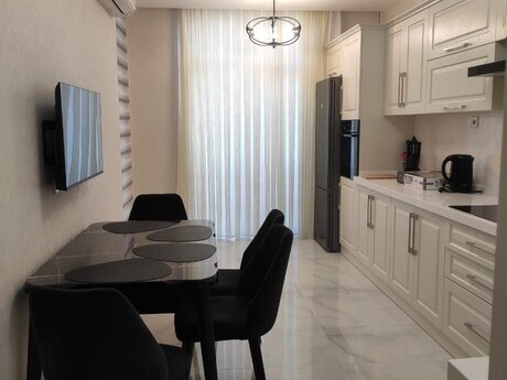 3 otaqlı yeni tikili - Elmlər Akademiyası m. - 170 m²
