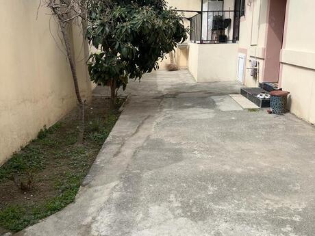 4 otaqlı həyət evi/bağ evi - Həzi Aslanov q. - 150 m²