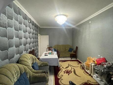 4 otaqlı köhnə tikili - 9-cu mikrorayon q. - 100 m²