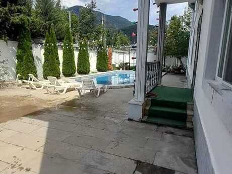 7 otaqlı həyət evi/bağ evi - Qəbələ - 200 m²