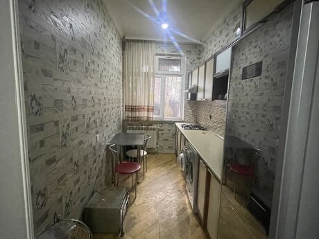 1 otaqlı köhnə tikili - Nəriman Nərimanov m. - 40 m²