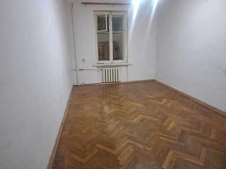 3 otaqlı köhnə tikili - 28 May m. - 90 m²