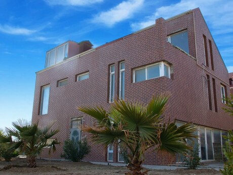 6 otaqlı həyət evi/bağ evi - İçəri Şəhər m. - 450 m²