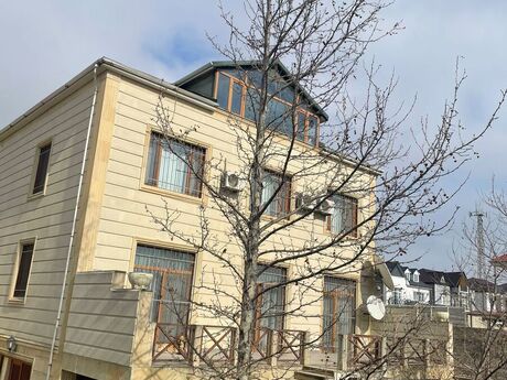 6 otaqlı həyət evi/bağ evi - Səbail r. - 600 m²