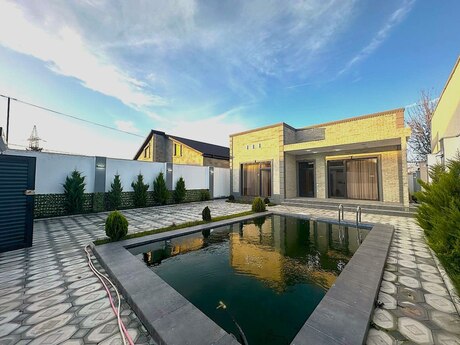 3 otaqlı həyət evi/bağ evi - Şüvəlan q. - 120 m²