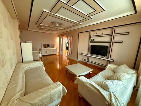 4 otaqlı yeni tikili - Nəsimi r. - 200 m²