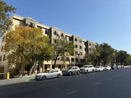 3 otaqlı köhnə tikili - Elmlər Akademiyası m. - 75 m²