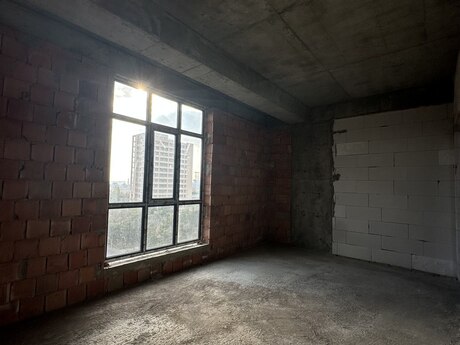 3 otaqlı yeni tikili - Qara Qarayev m. - 98.9 m²