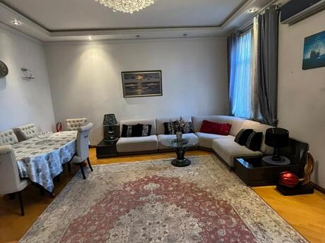 4 otaqlı köhnə tikili - Sahil m. - 120 m²