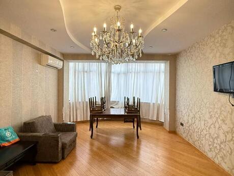 2 otaqlı yeni tikili - İnşaatçılar m. - 126.5 m²