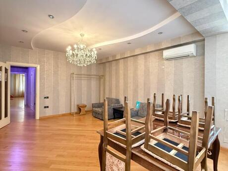 2 otaqlı yeni tikili - İnşaatçılar m. - 126.5 m²