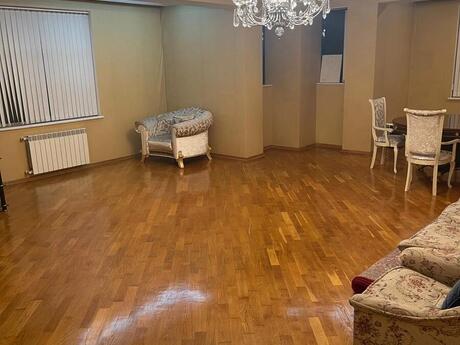 3 otaqlı yeni tikili - 28 May m. - 170 m²