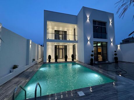 4 otaqlı həyət evi/bağ evi - Mərdəkan q. - 220 m²