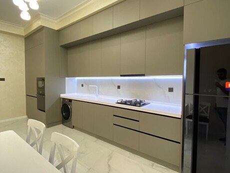 3 otaqlı yeni tikili - 28 May m. - 120 m²