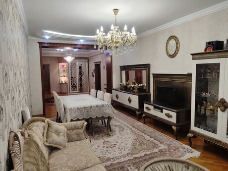 3 otaqlı yeni tikili - 8 Noyabr m. - 130 m²
