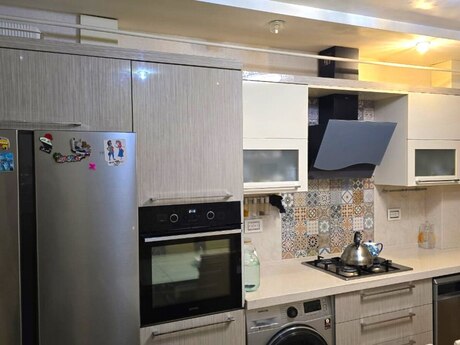 5 otaqlı köhnə tikili - Xalqlar Dostluğu m. - 120 m²