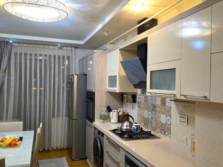 5 otaqlı köhnə tikili - Xalqlar Dostluğu m. - 120 m²